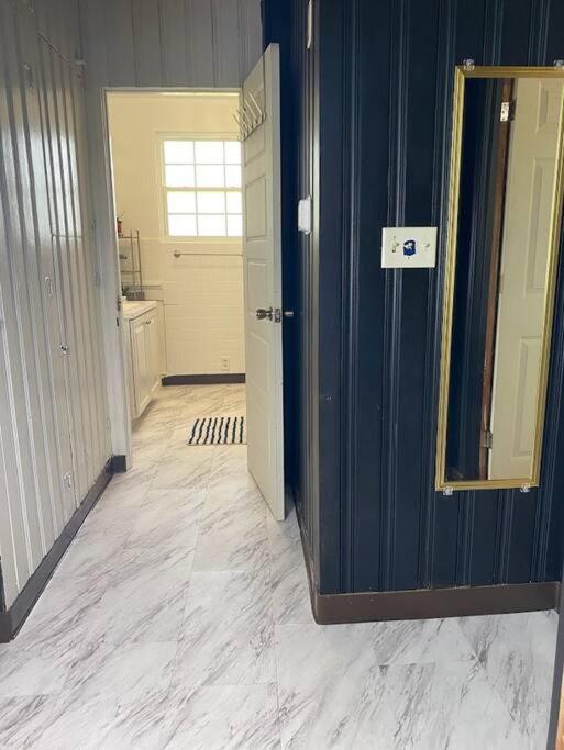 Cozy Home, King Bed, 3 Bedrooms,Close To Downtown Beaches Towncenter Τζάκσονβιλ Εξωτερικό φωτογραφία