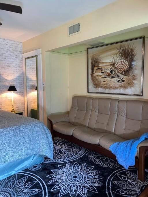 Cozy Home, King Bed, 3 Bedrooms,Close To Downtown Beaches Towncenter Τζάκσονβιλ Εξωτερικό φωτογραφία
