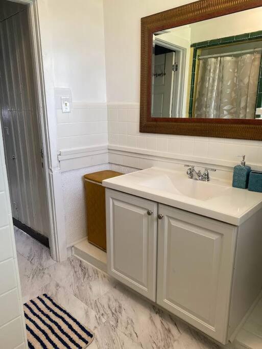 Cozy Home, King Bed, 3 Bedrooms,Close To Downtown Beaches Towncenter Τζάκσονβιλ Εξωτερικό φωτογραφία